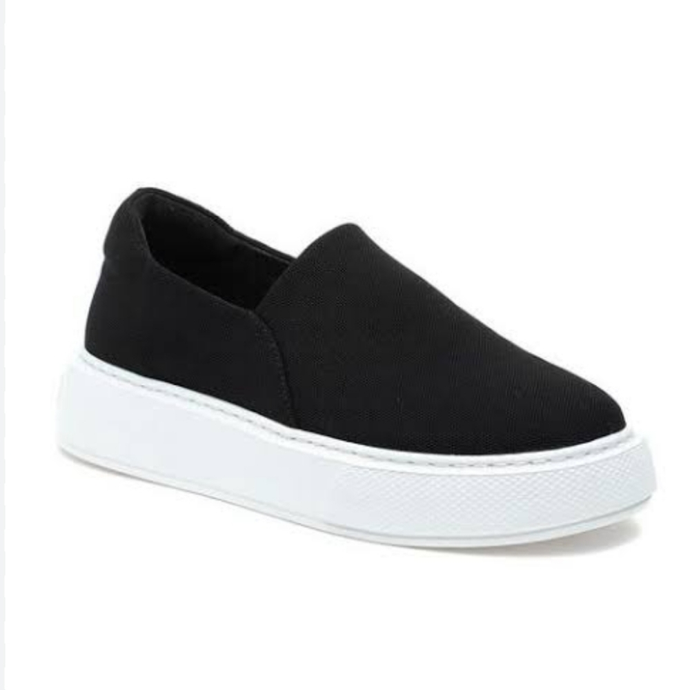 J/Slides NYC Platform sneakers sz 7.5